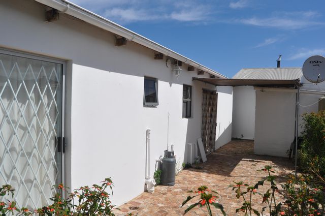5 Bedroom Property for Sale in Sandbaai Western Cape